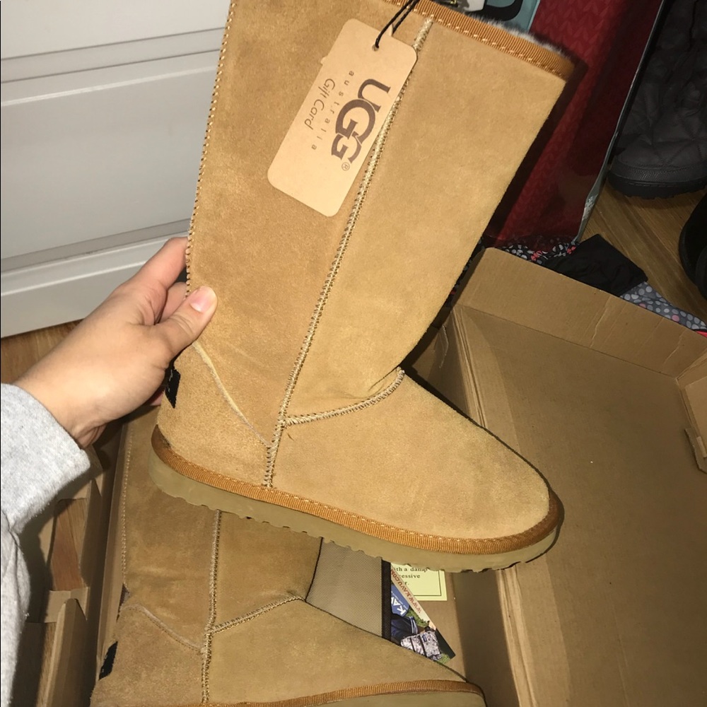UGGS